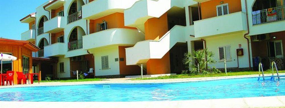 Residence Bernardo Mandatoriccio Marina Exterior foto